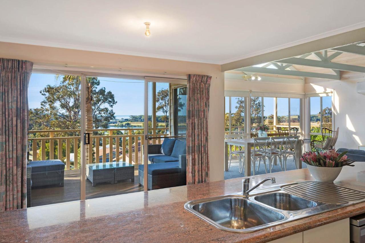 Pelican Lake Holiday House Merimbula Exteriör bild