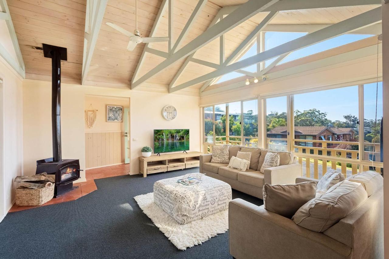 Pelican Lake Holiday House Merimbula Exteriör bild